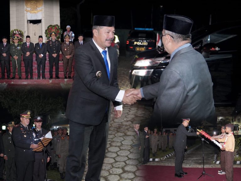 Bupati Kerinci Monadi HadiriApel Kehormatan dan Renungan Suci HUT RI ke-81 di TMP Semumu